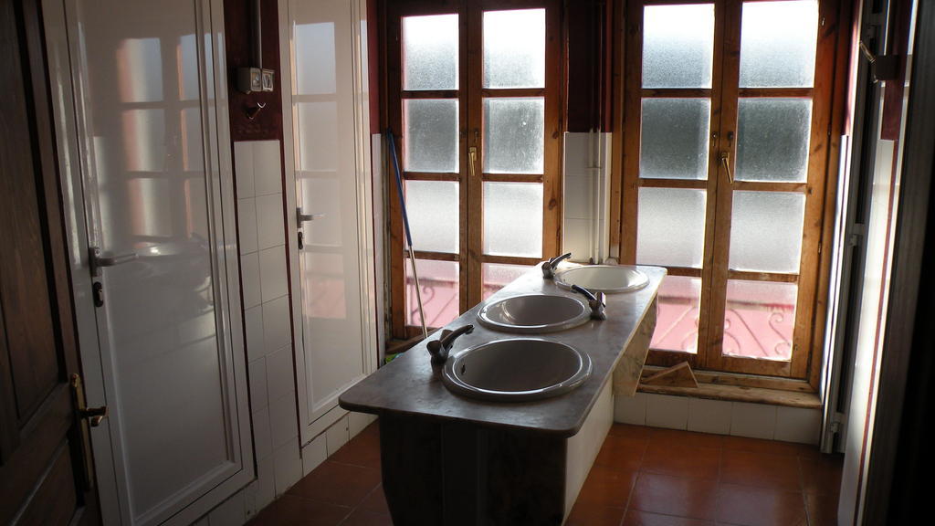 Albergue La Estacion Llanes Bagian luar foto